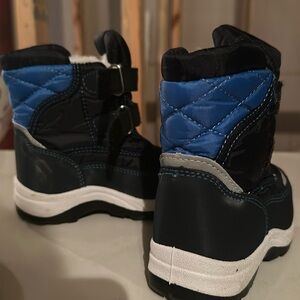 Boys winter boots